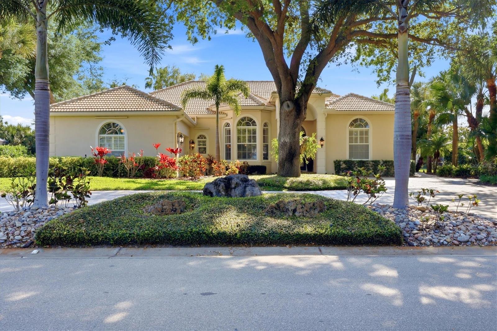 19 N CAYMAN ISLES BLVD, ENGLEWOOD, FL, 34223