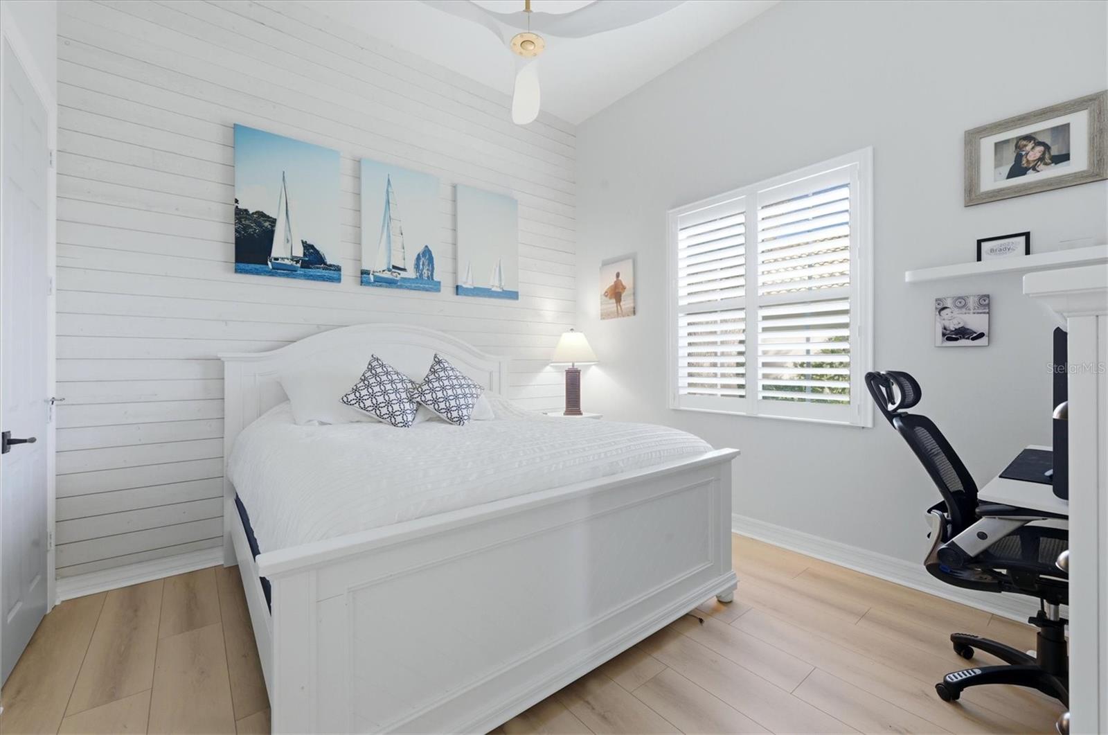 19 N CAYMAN ISLES BLVD, ENGLEWOOD, FL, 34223