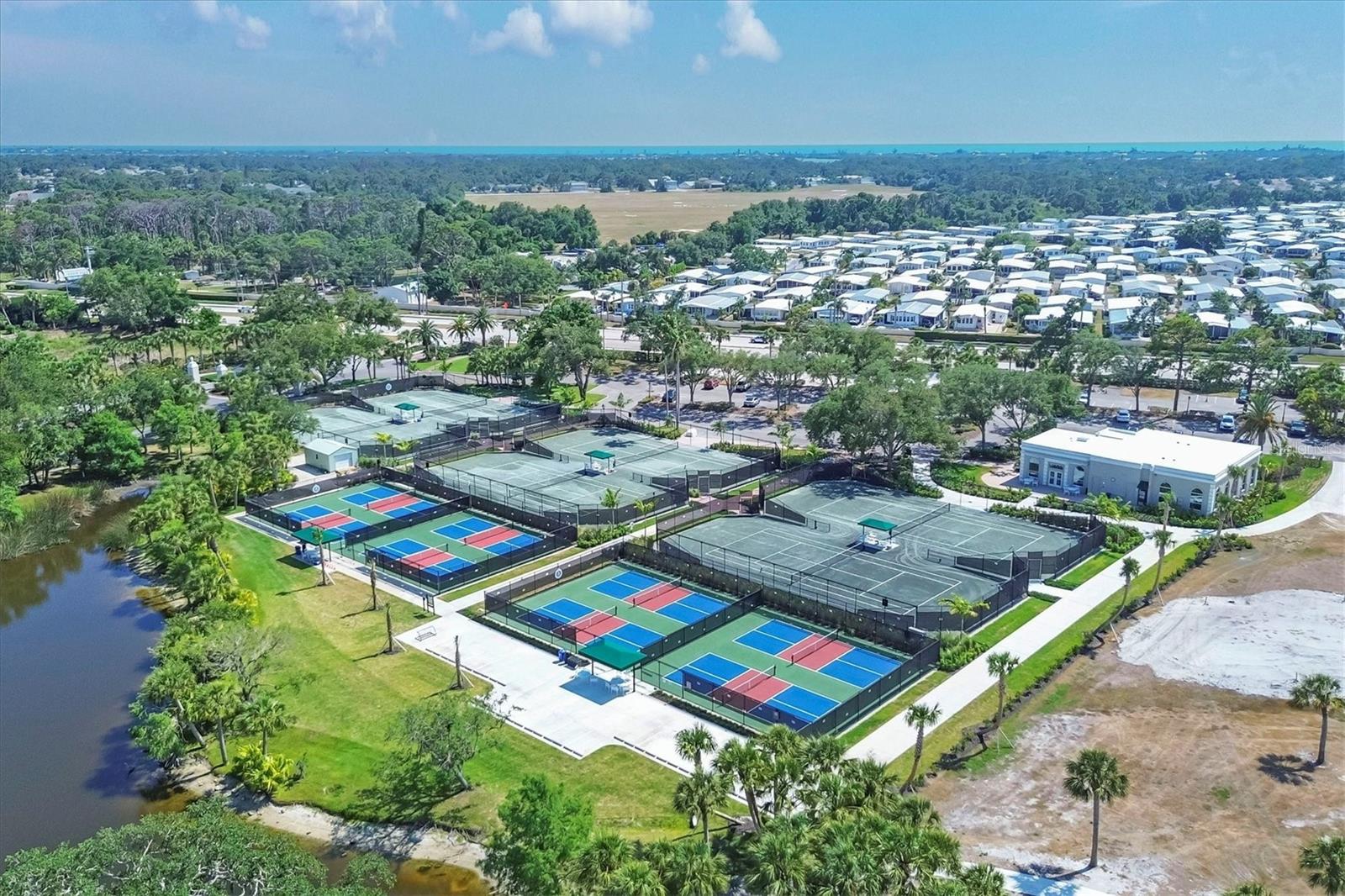 19 N CAYMAN ISLES BLVD, ENGLEWOOD, FL, 34223