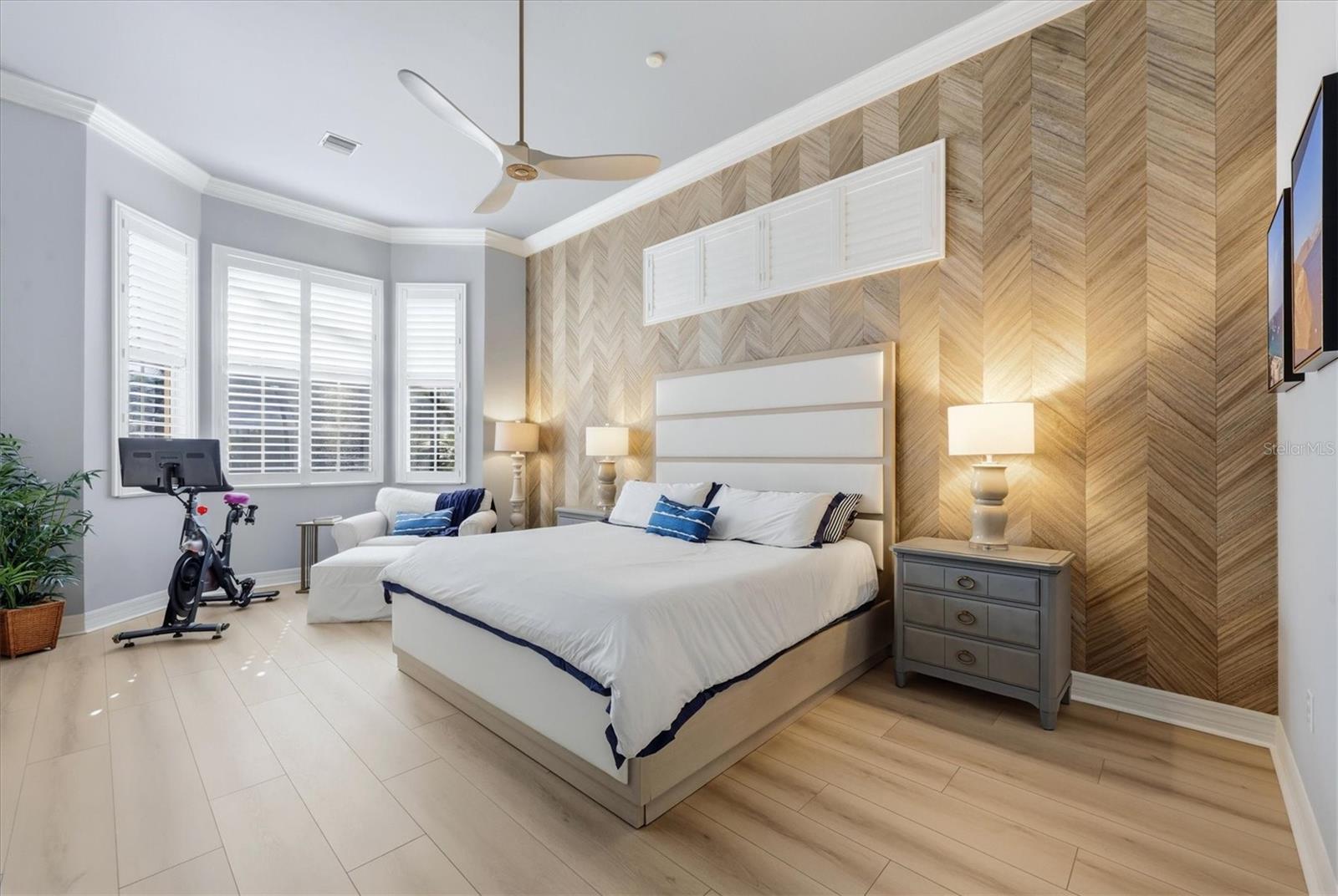 19 N CAYMAN ISLES BLVD, ENGLEWOOD, FL, 34223
