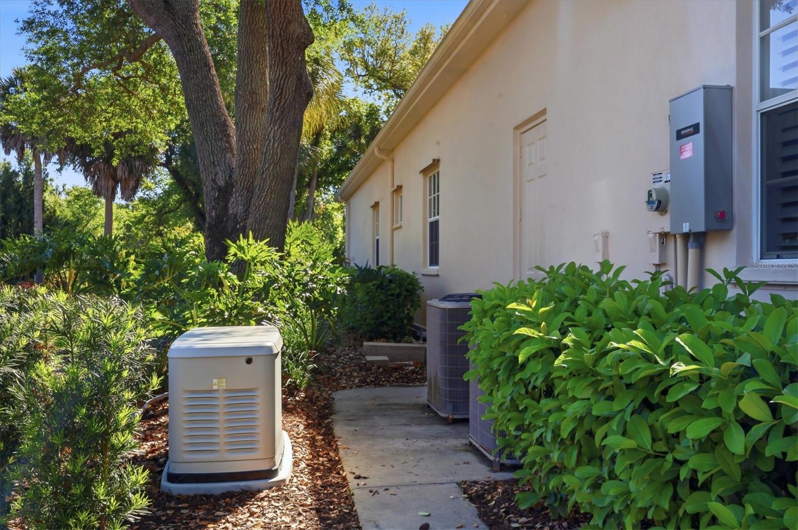 19 N CAYMAN ISLES BLVD, ENGLEWOOD, FL, 34223