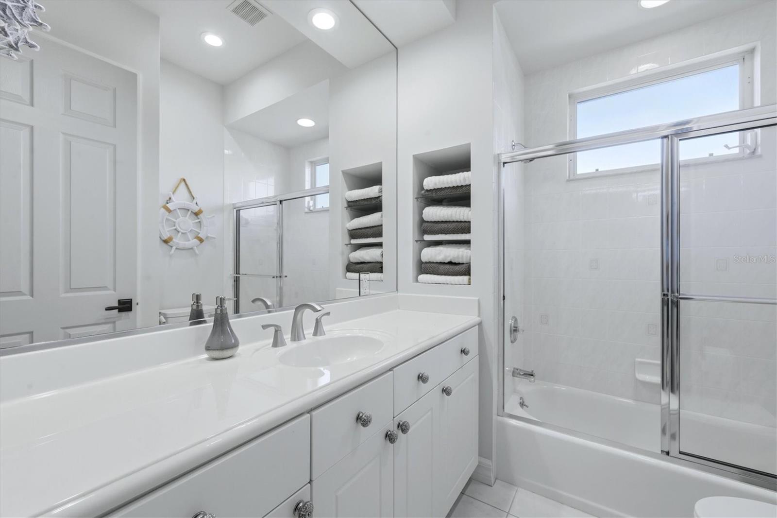 19 N CAYMAN ISLES BLVD, ENGLEWOOD, FL, 34223