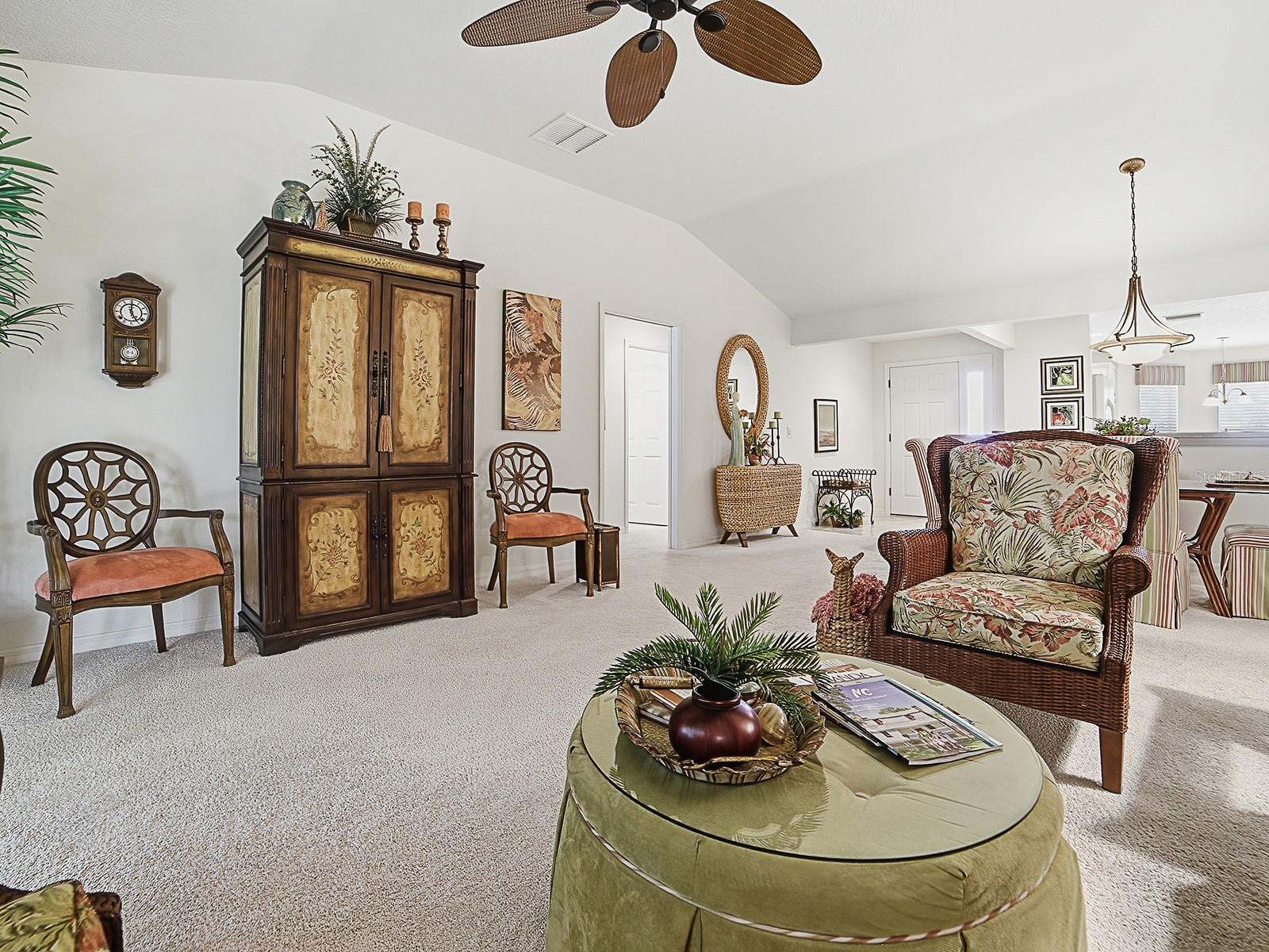 2348 MIDNIGHT PASS CT, THE VILLAGES, FL, 32162