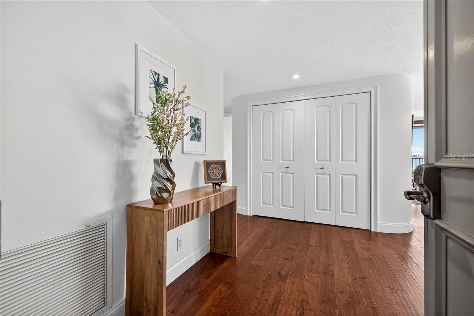 1501 GULF BLVD #205, CLEARWATER BEACH, FL, 33767