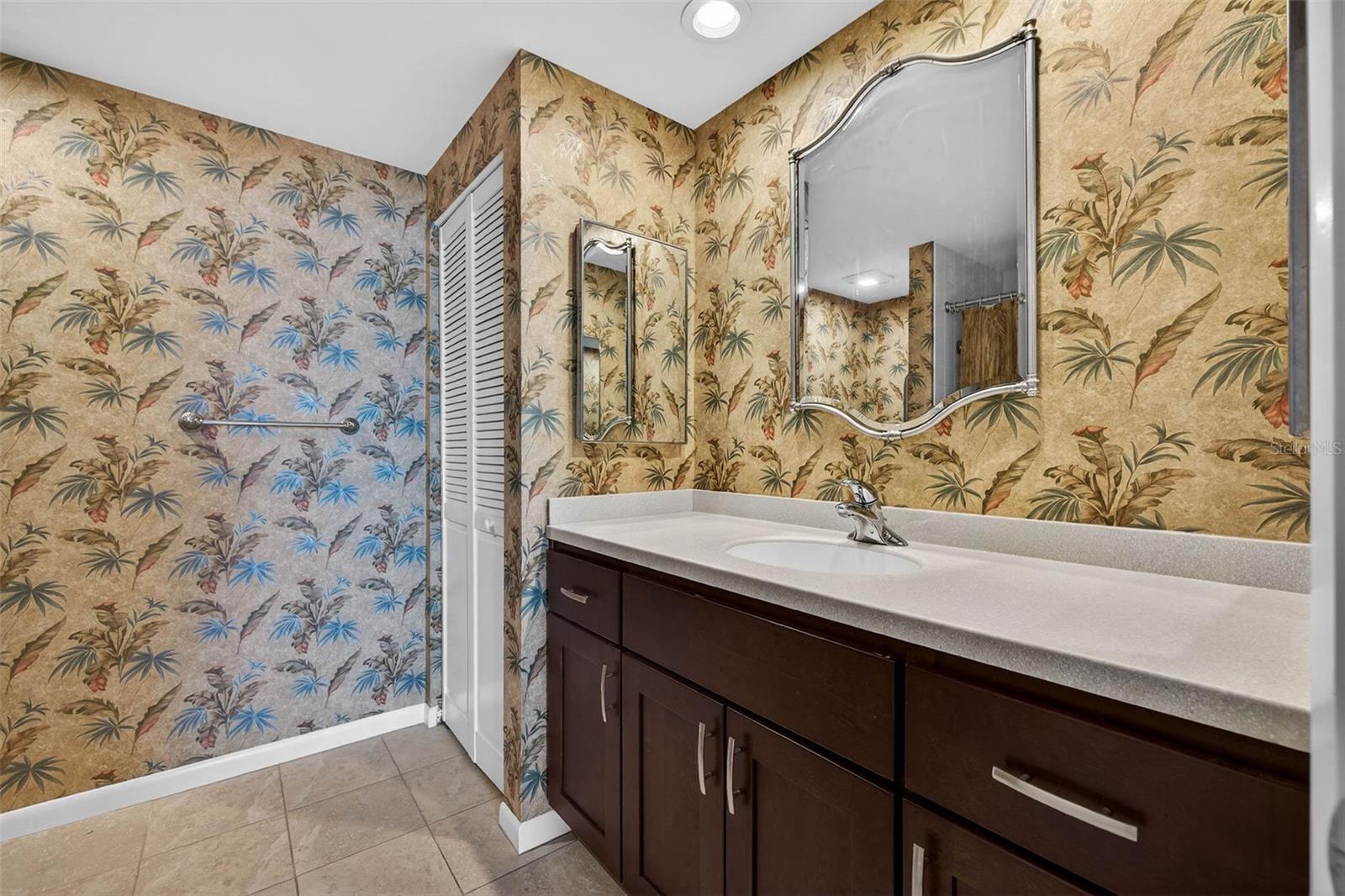 1501 GULF BLVD #205, CLEARWATER BEACH, FL, 33767