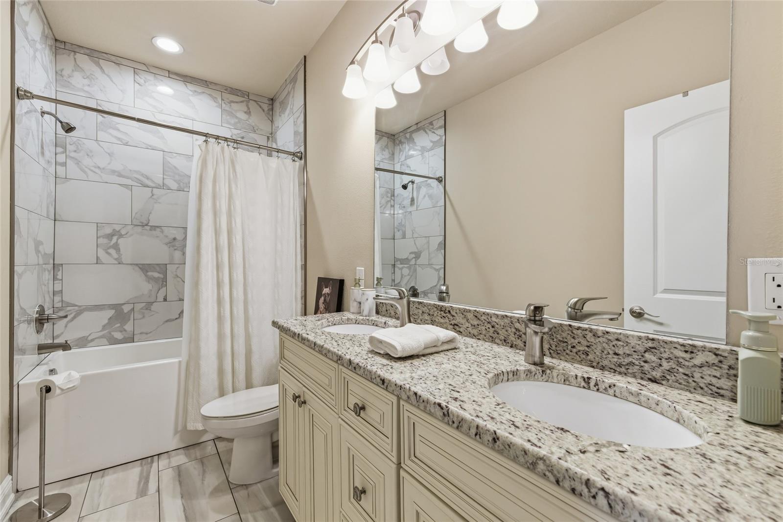 2407 W NORTH B ST #1, TAMPA, FL, 33609