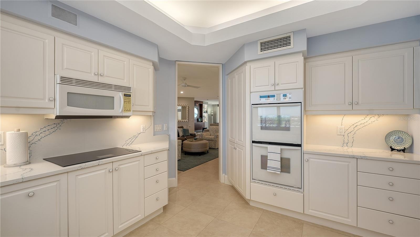 3030 GRAND BAY BLVD #384, LONGBOAT KEY, FL, 34228