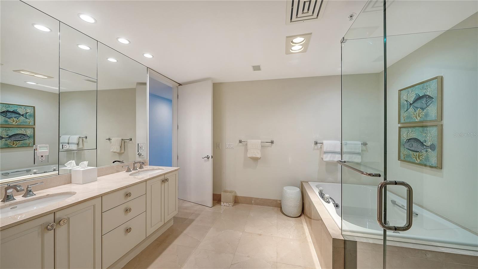 3030 GRAND BAY BLVD #384, LONGBOAT KEY, FL, 34228