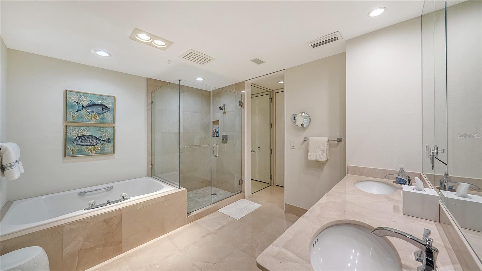 3030 GRAND BAY BLVD #384, LONGBOAT KEY, FL, 34228