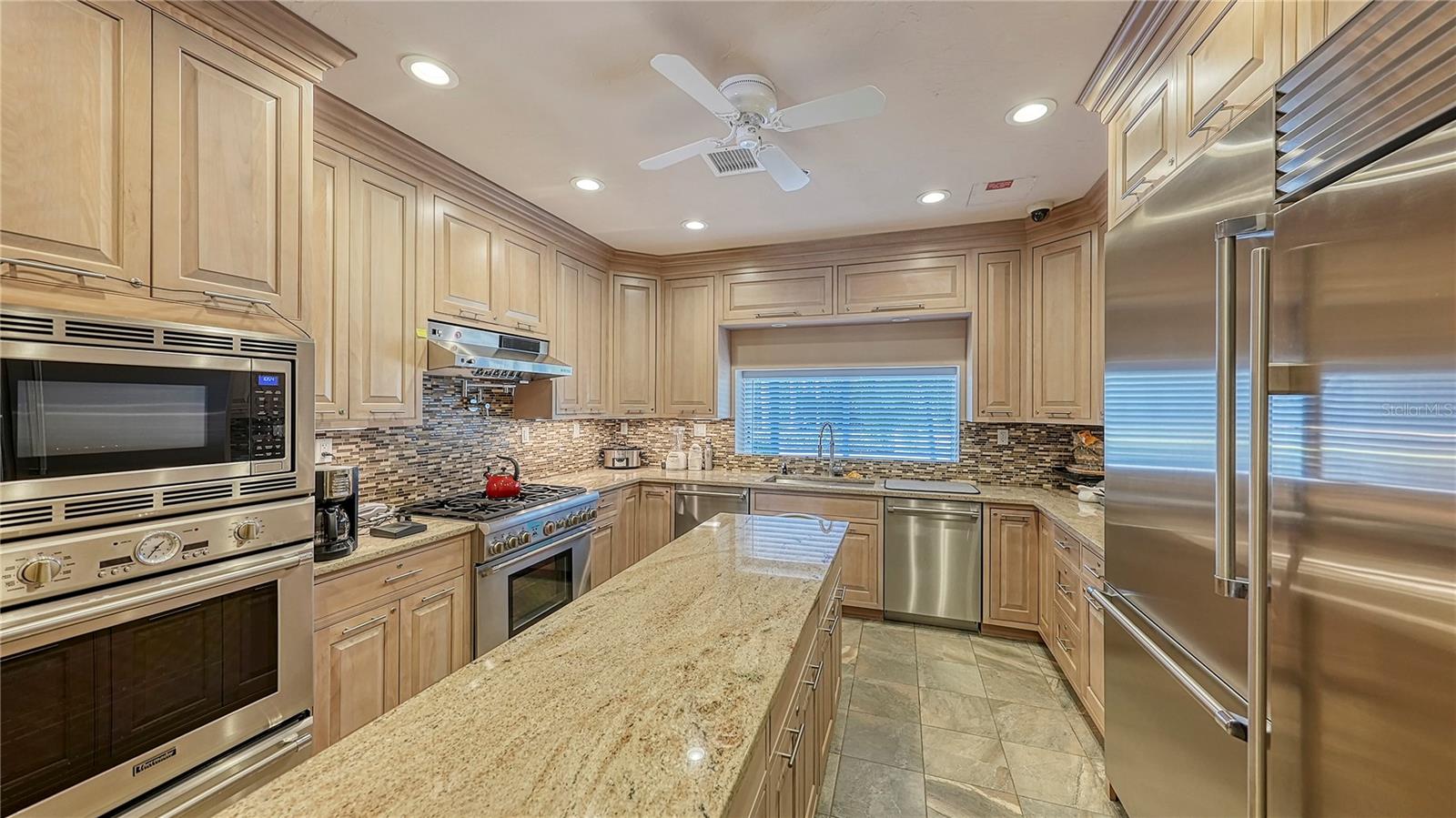 3030 GRAND BAY BLVD #384, LONGBOAT KEY, FL, 34228
