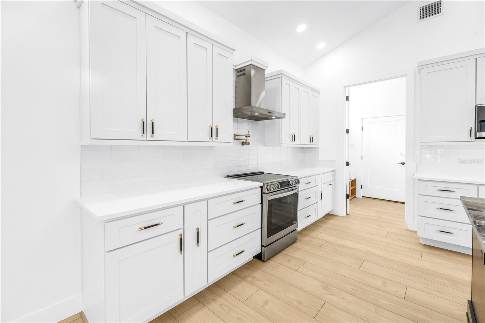 4907 15TH AVE N, ST PETERSBURG, FL, 33710