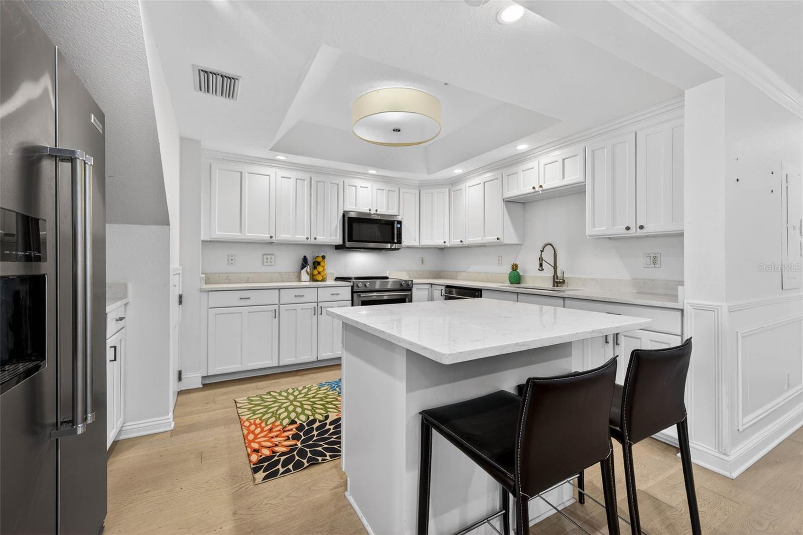 922 N SHORE DR NE, ST PETERSBURG, FL, 33701