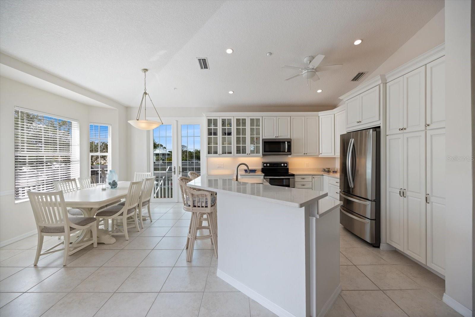 9181 LAKE DR, ENGLEWOOD, FL, 34224