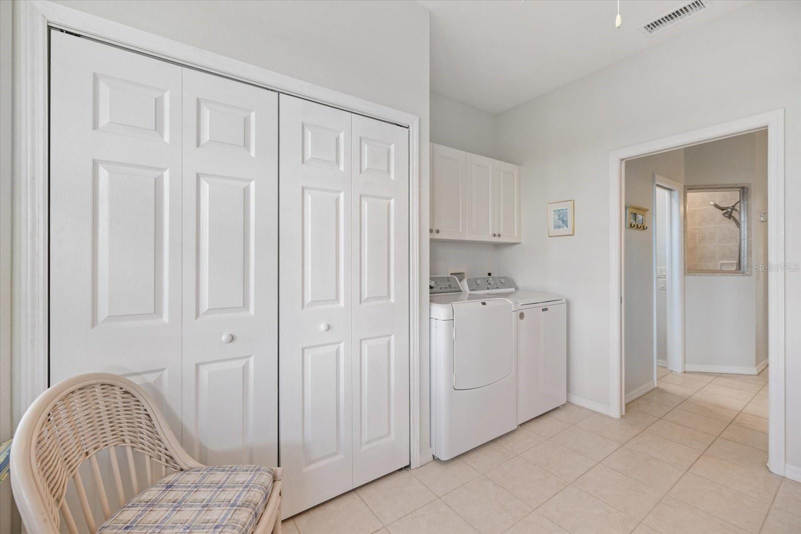 9181 LAKE DR, ENGLEWOOD, FL, 34224