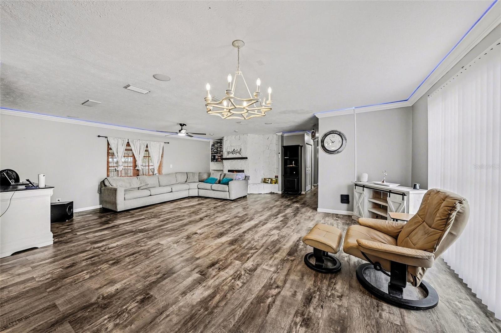 208 DONATELLO DR, BRANDON, FL, 33511