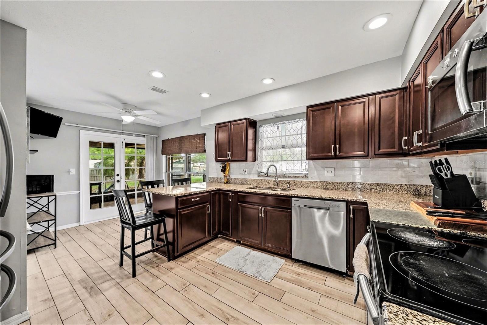 208 DONATELLO DR, BRANDON, FL, 33511