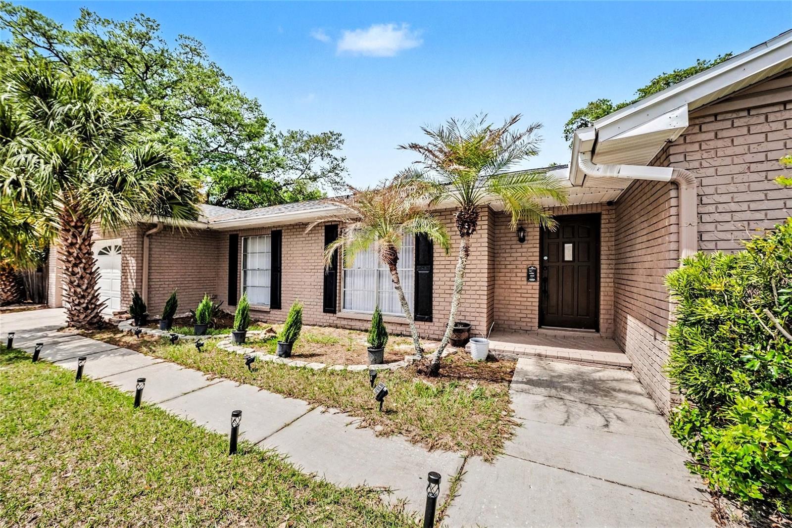 208 DONATELLO DR, BRANDON, FL, 33511