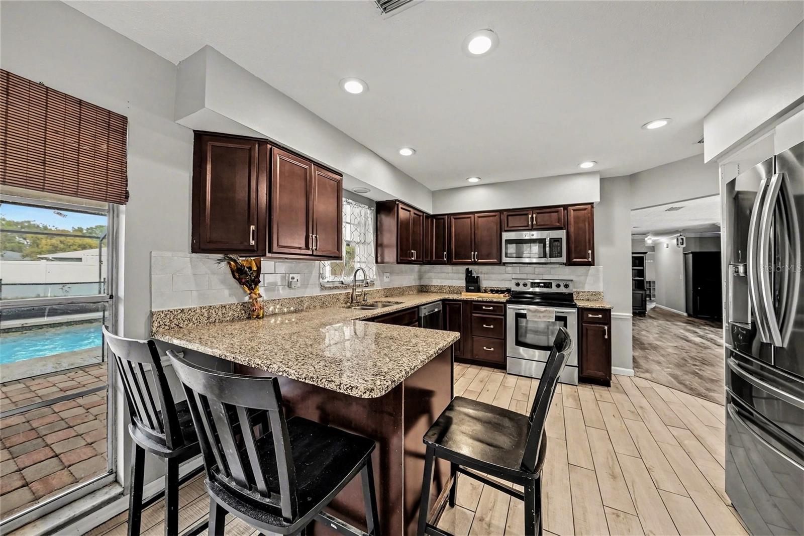 208 DONATELLO DR, BRANDON, FL, 33511