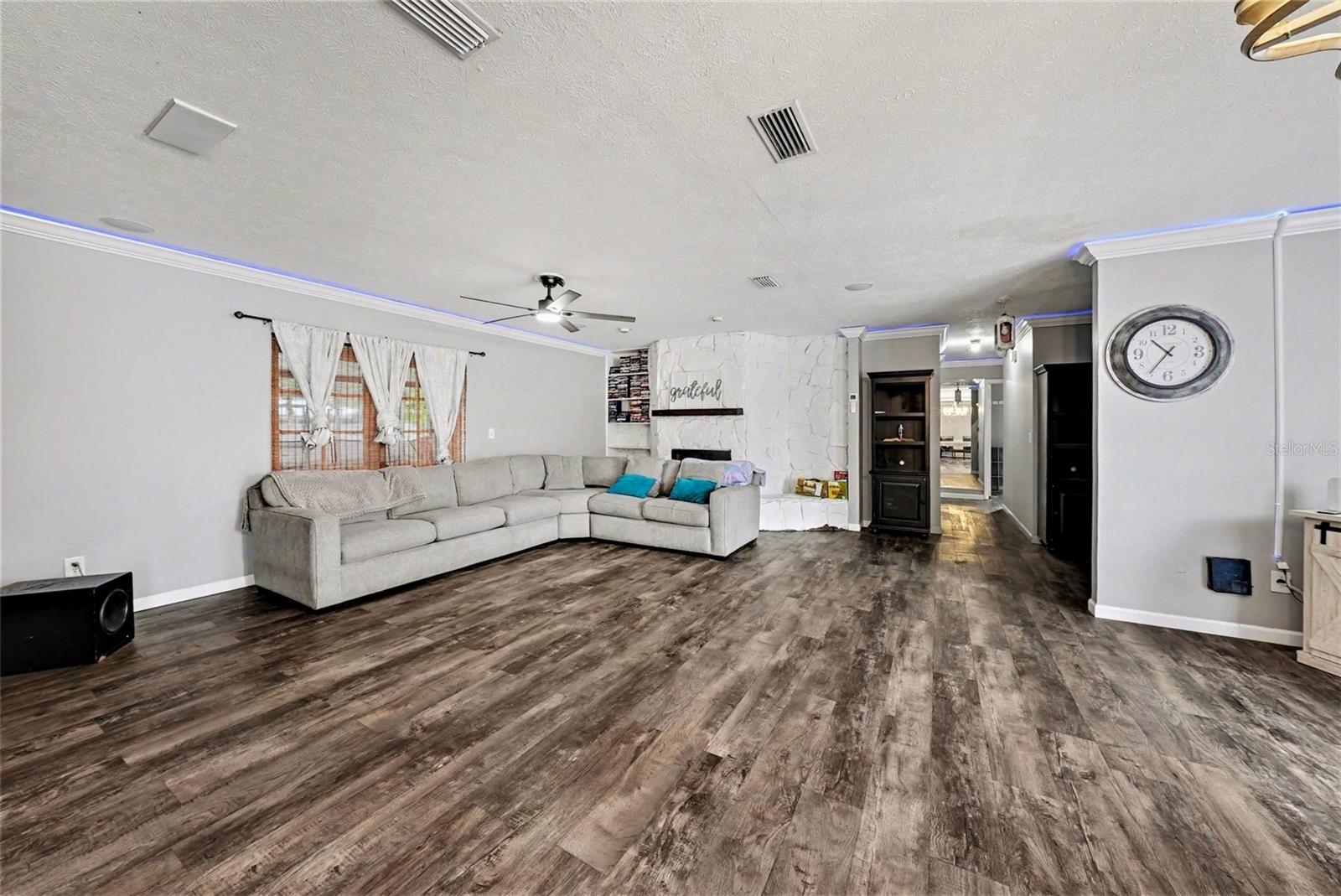 208 DONATELLO DR, BRANDON, FL, 33511