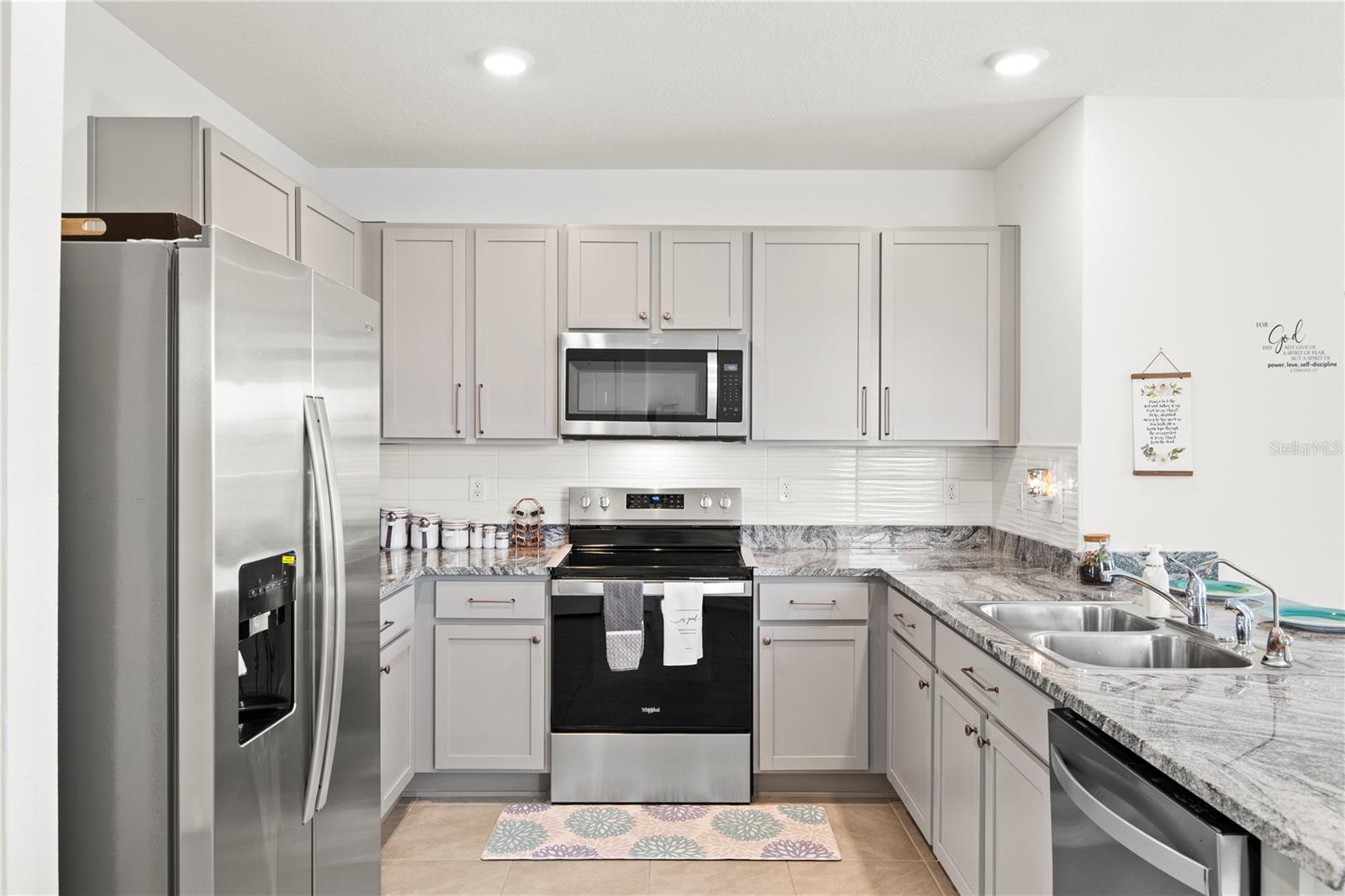 6250 WANDERING WILLOW DR, WESLEY CHAPEL, FL, 33545