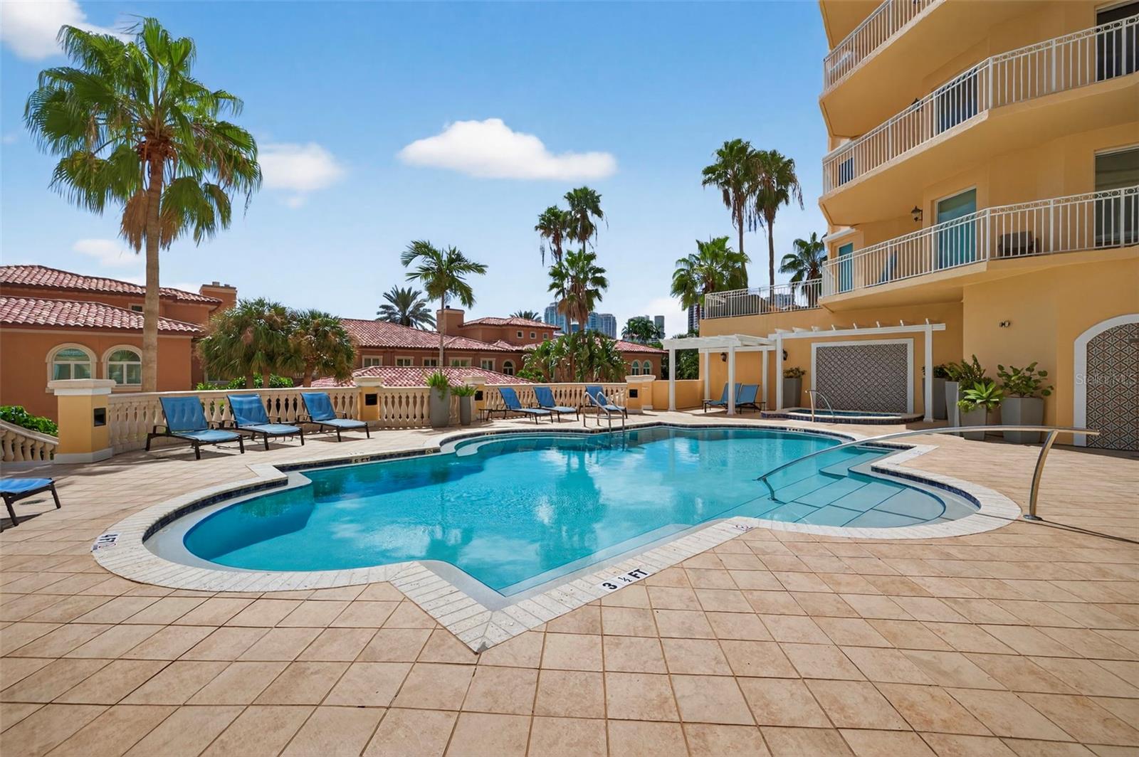 555 5TH AVE NE #332, ST PETERSBURG, FL, 33701
