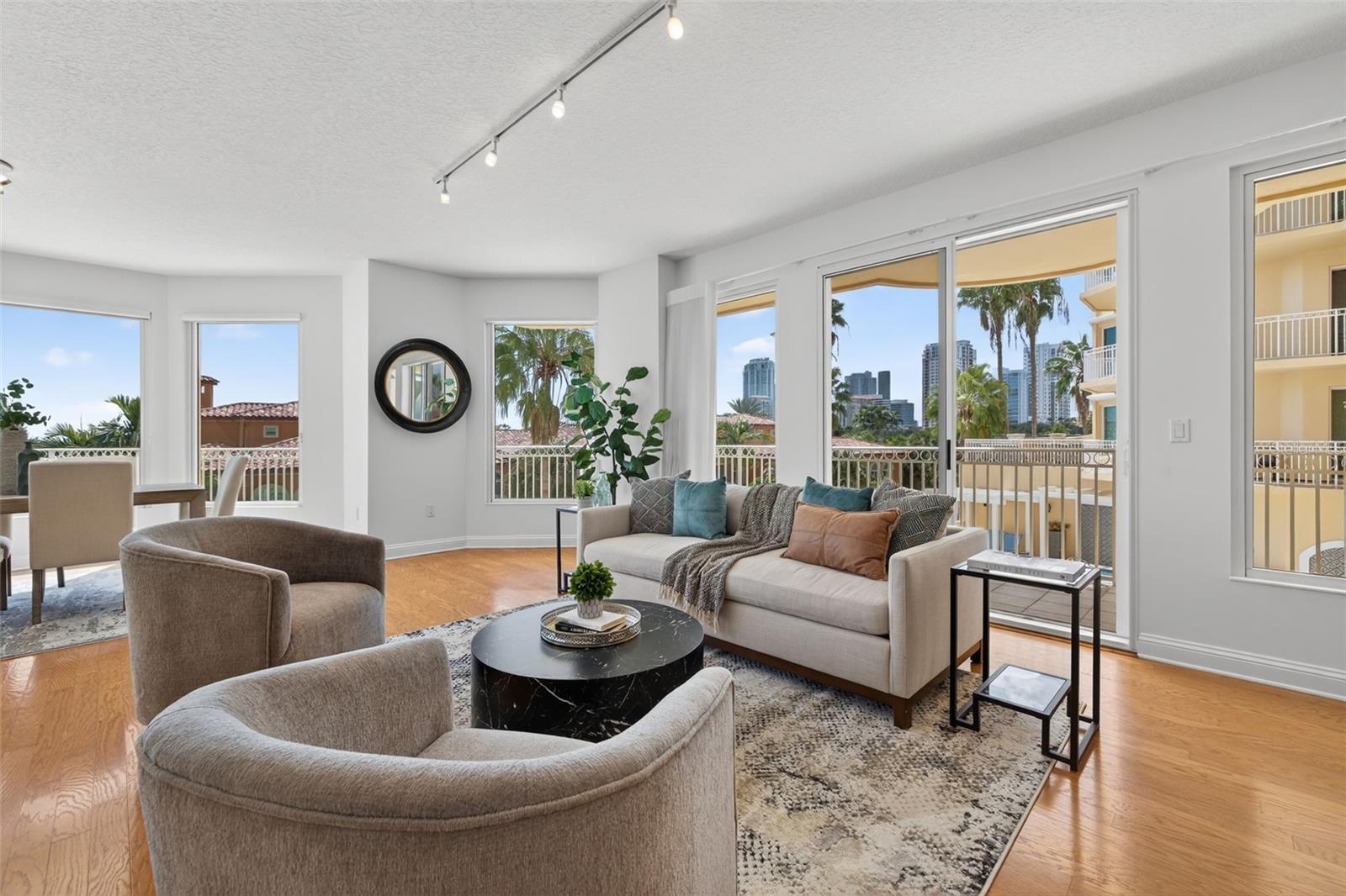 555 5TH AVE NE #332, ST PETERSBURG, FL, 33701