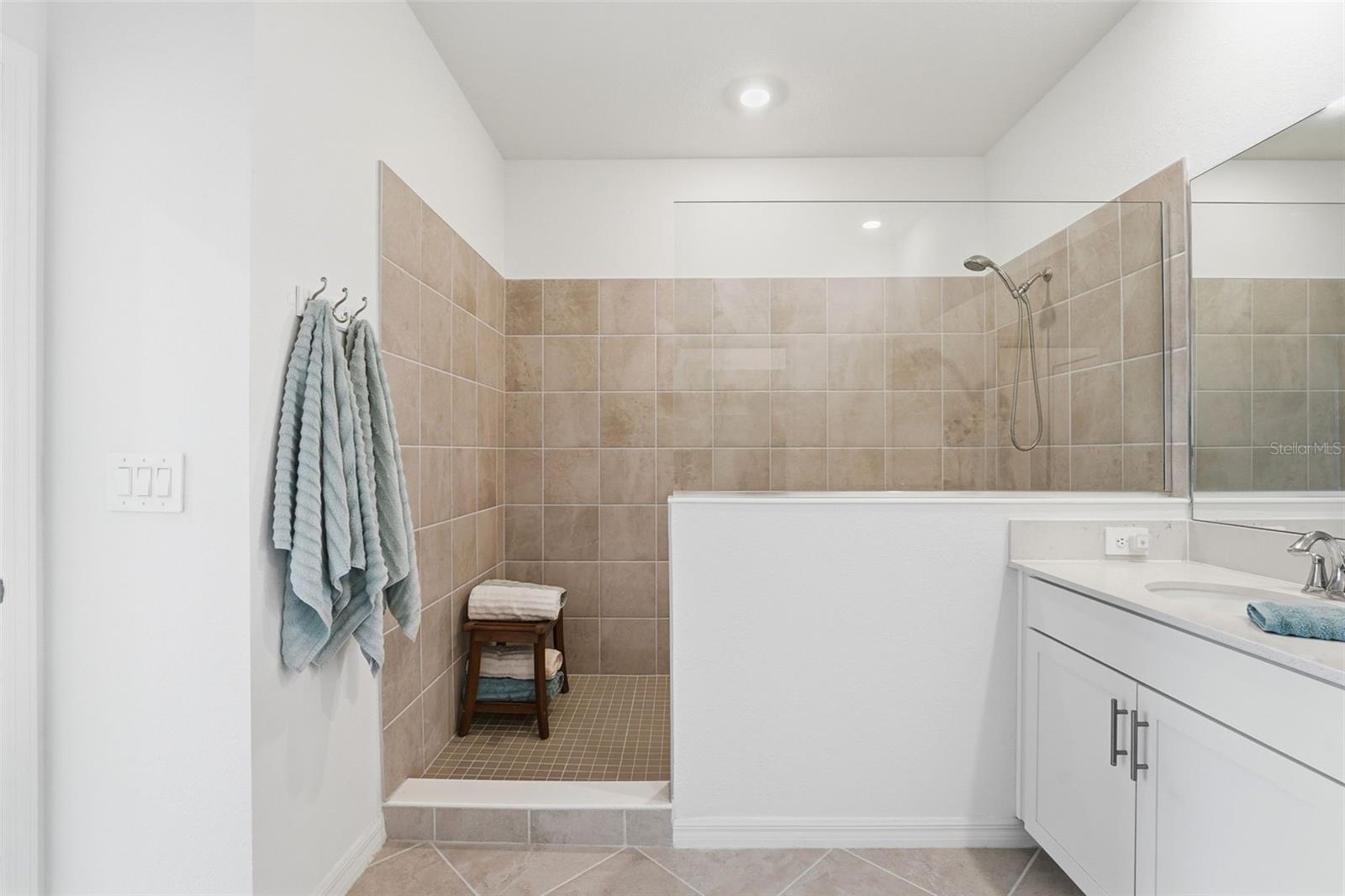 12625 RADIANCE CT #202, VENICE, FL, 34293