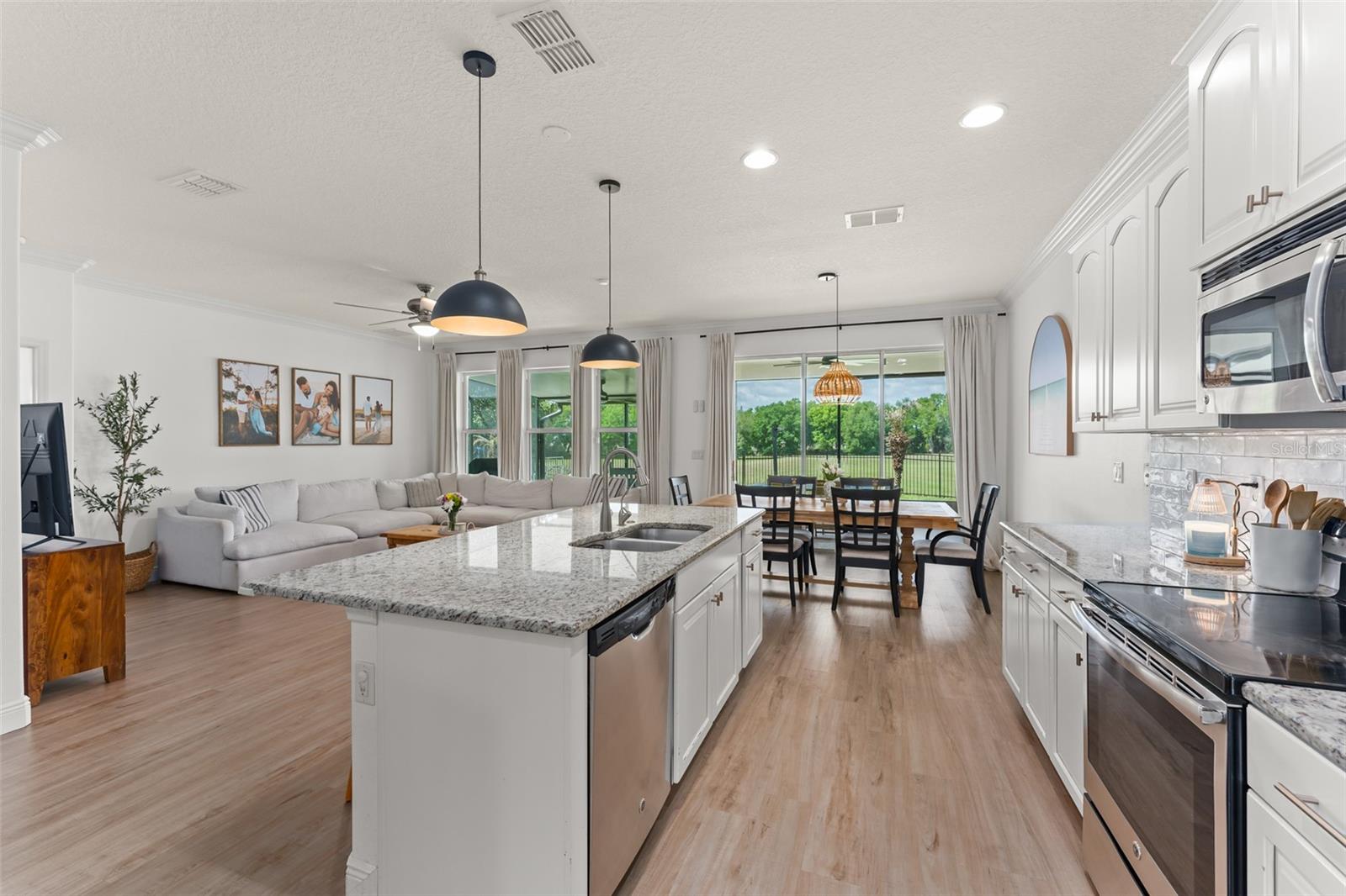 635 NEPTUNE DR, GROVELAND, FL, 34736