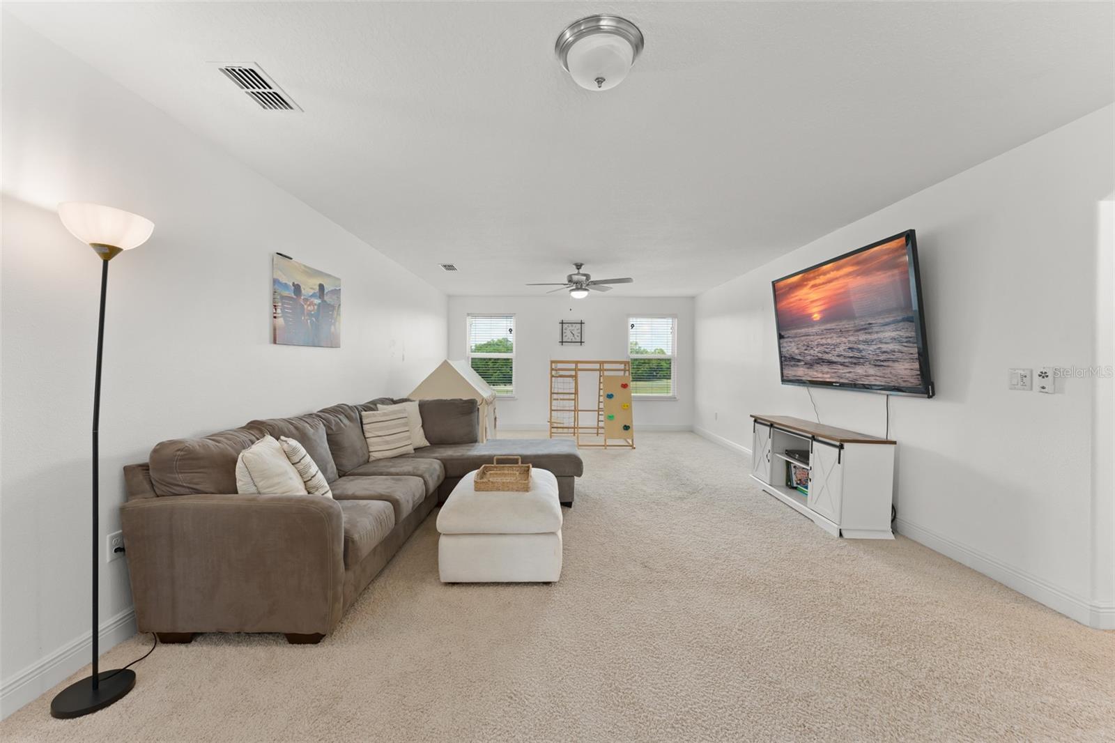 635 NEPTUNE DR, GROVELAND, FL, 34736