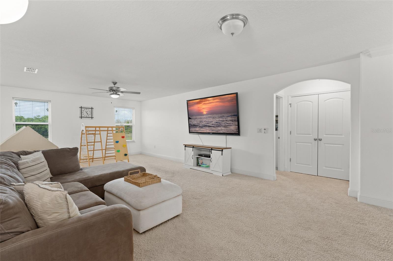 635 NEPTUNE DR, GROVELAND, FL, 34736