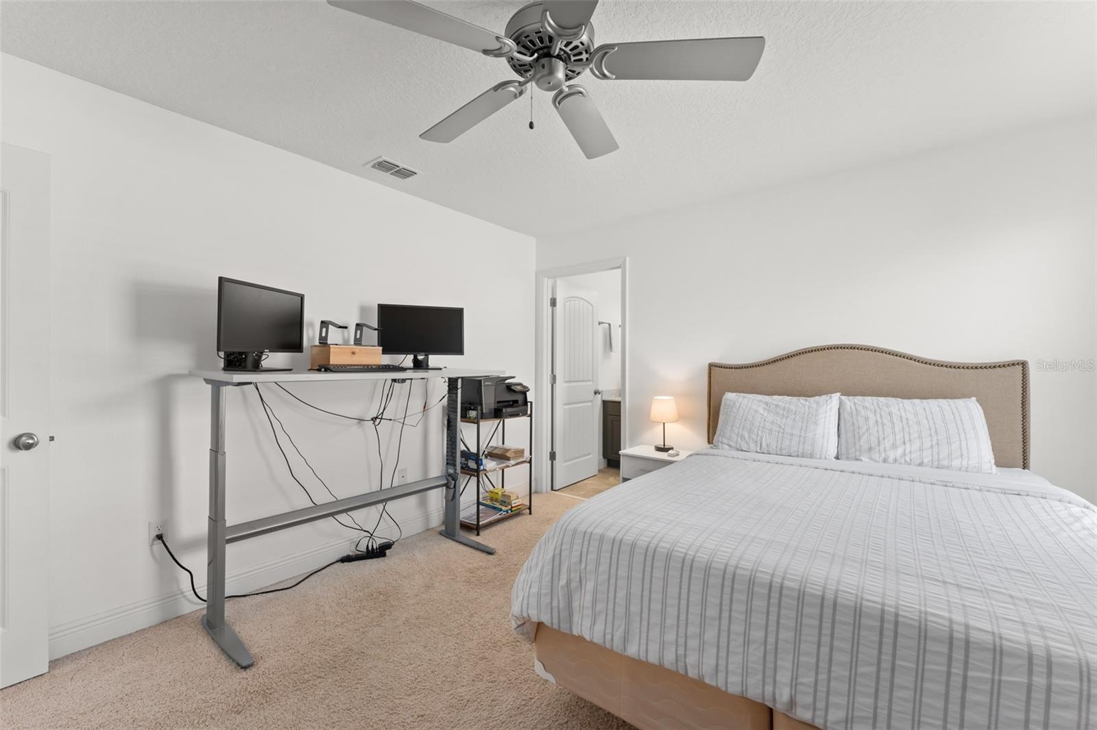 635 NEPTUNE DR, GROVELAND, FL, 34736