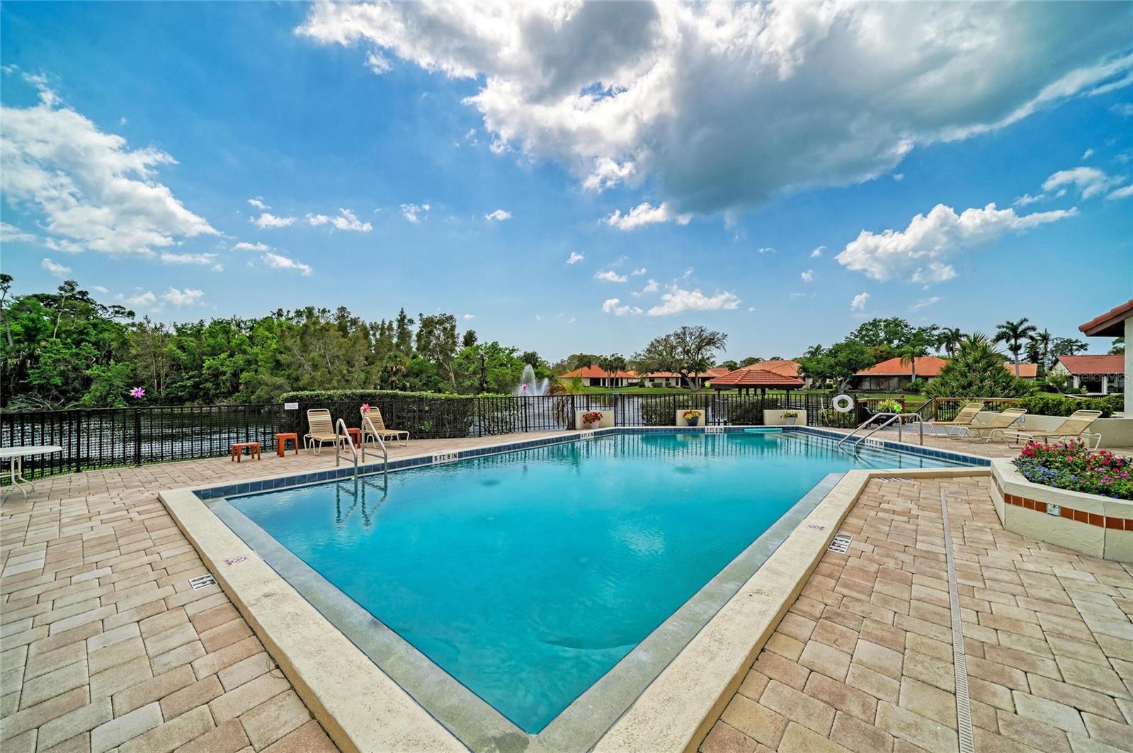 246 LAUREL HOLLOW DR #23, NOKOMIS, FL, 34275