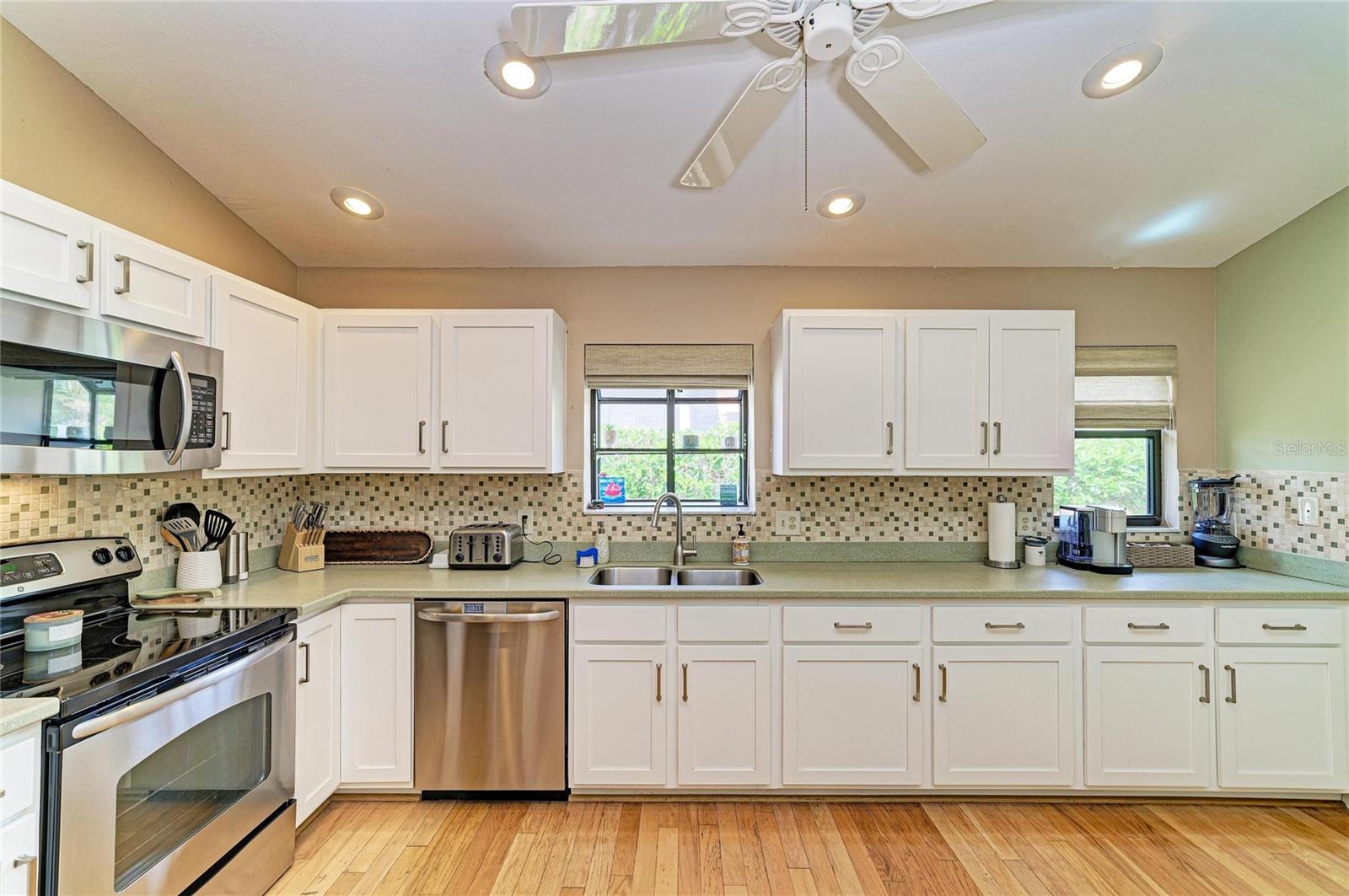 246 LAUREL HOLLOW DR #23, NOKOMIS, FL, 34275