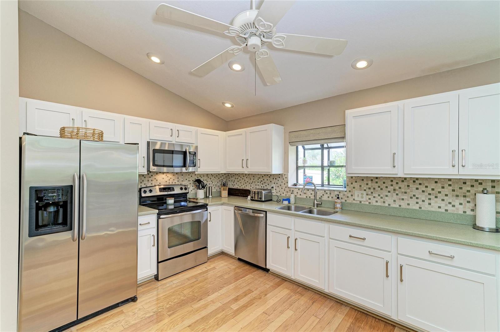 246 LAUREL HOLLOW DR #23, NOKOMIS, FL, 34275