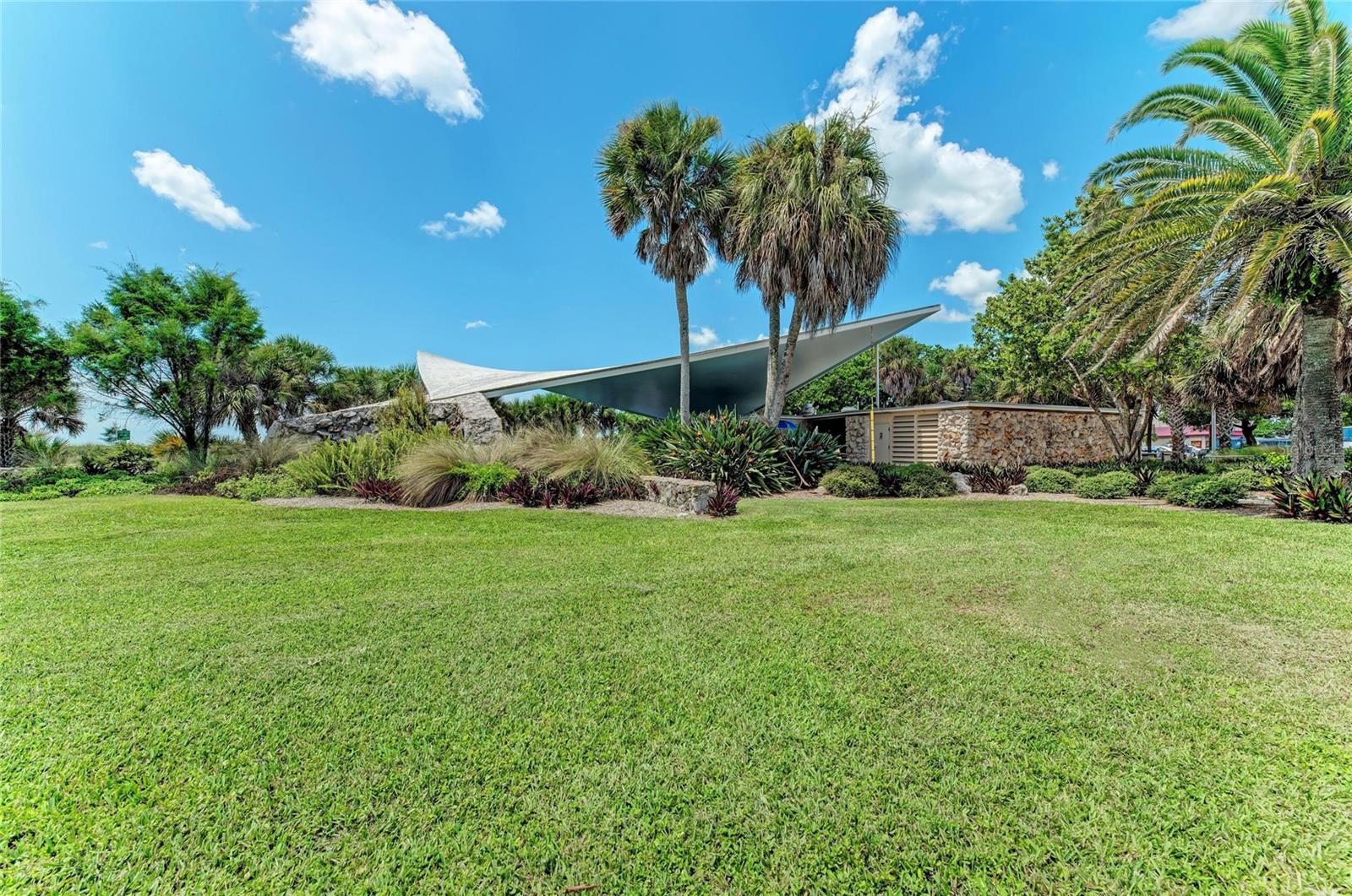 246 LAUREL HOLLOW DR #23, NOKOMIS, FL, 34275