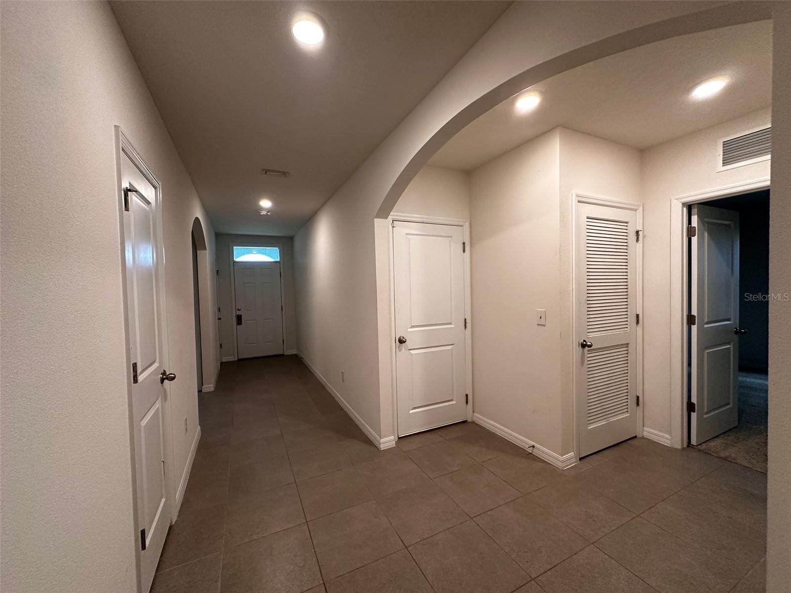 9266 WATOLLA DR, THONOTOSASSA, FL, 33592