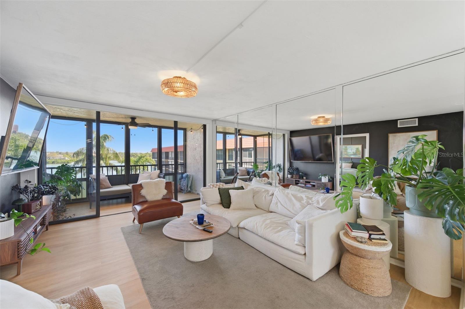 19701 GULF BLVD #423, INDIAN SHORES, FL, 33785