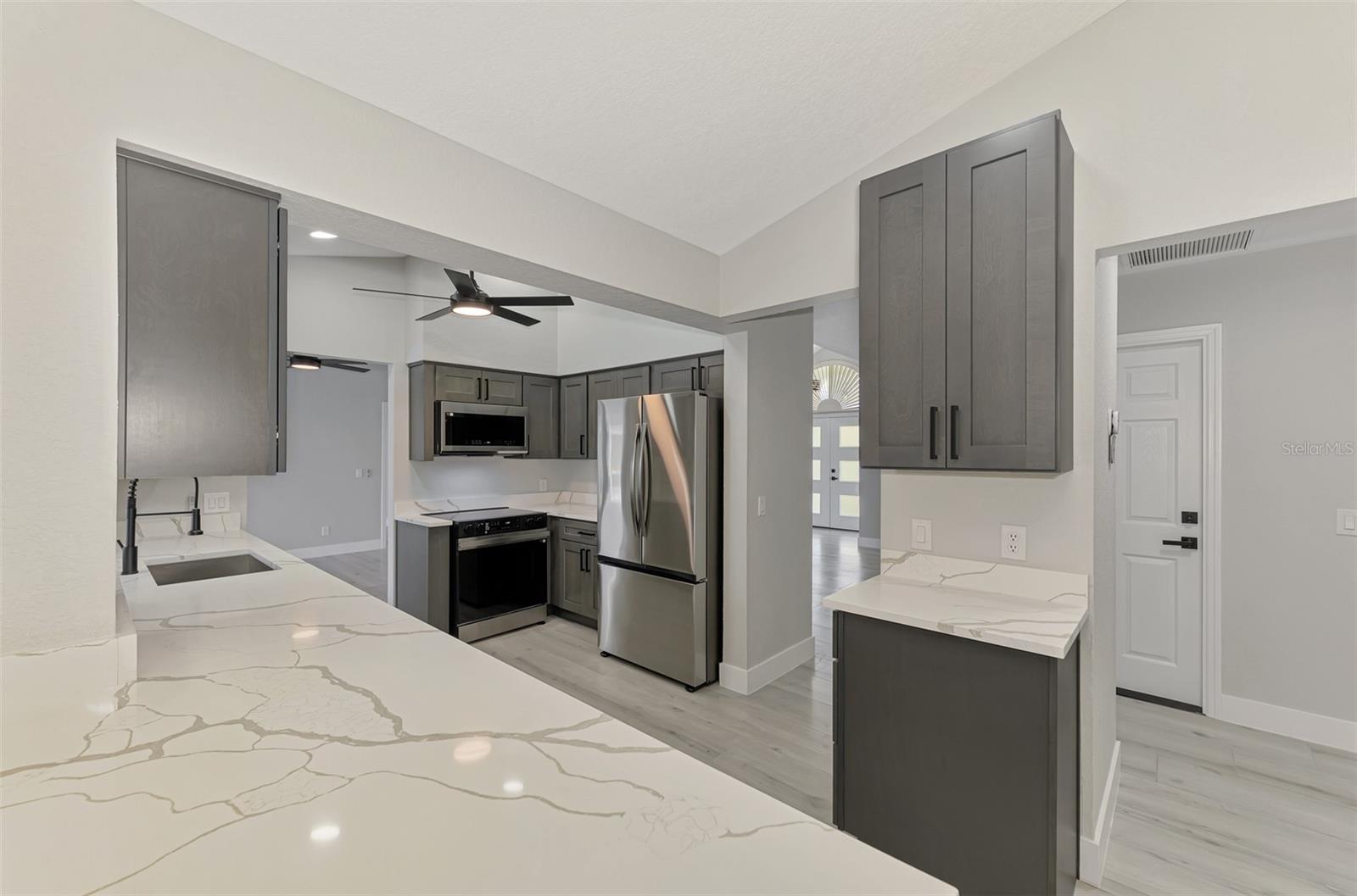 3077 STONE ST, PORT CHARLOTTE, FL, 33981