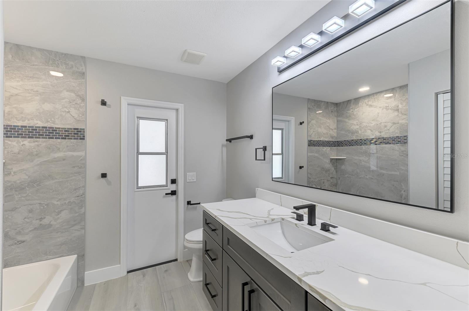 3077 STONE ST, PORT CHARLOTTE, FL, 33981