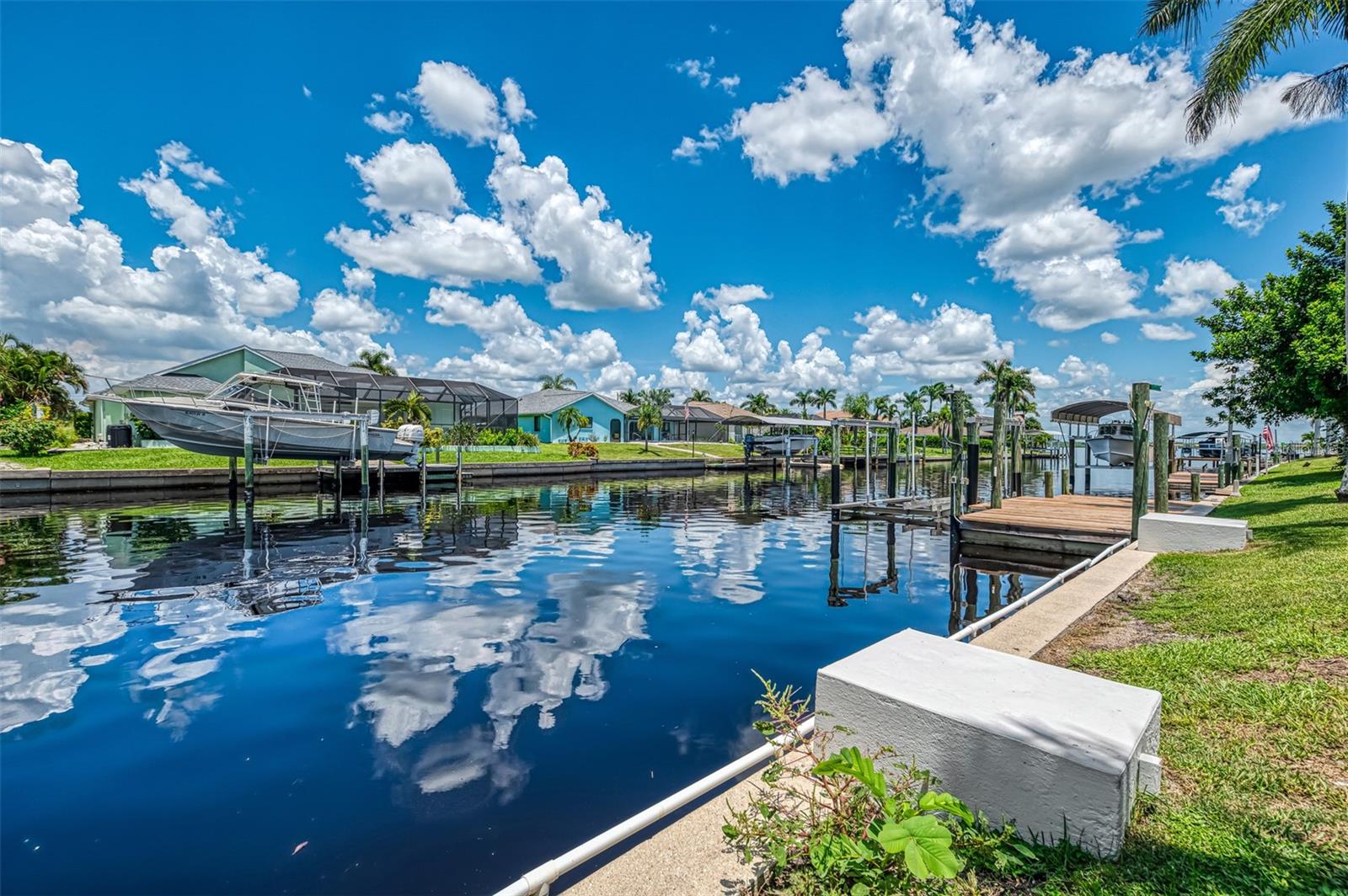 3077 STONE ST, PORT CHARLOTTE, FL, 33981