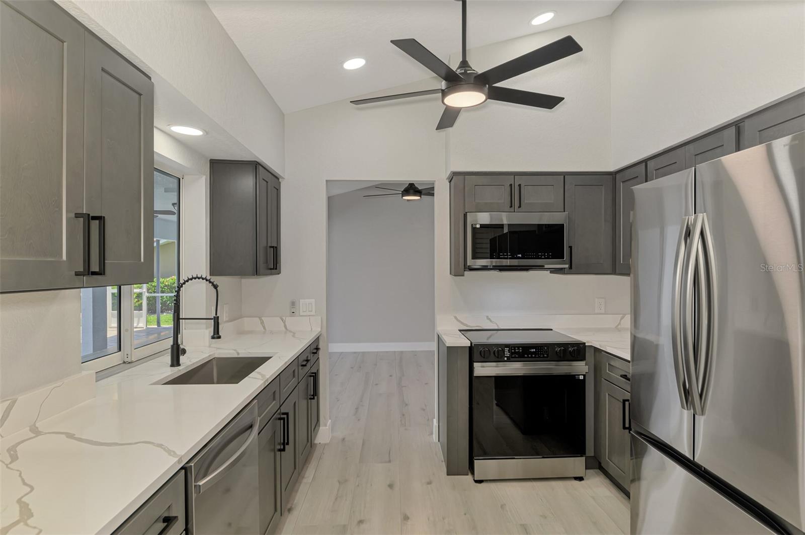 3077 STONE ST, PORT CHARLOTTE, FL, 33981