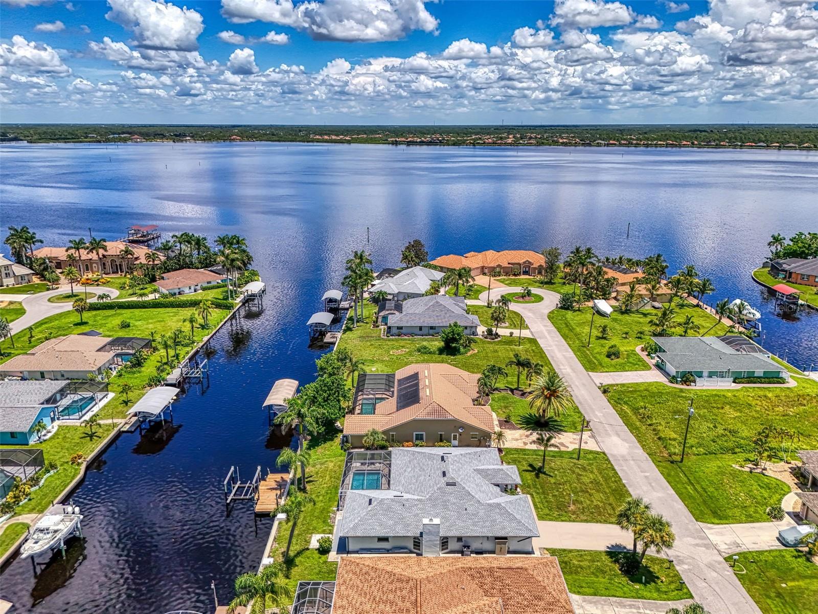 3077 STONE ST, PORT CHARLOTTE, FL, 33981