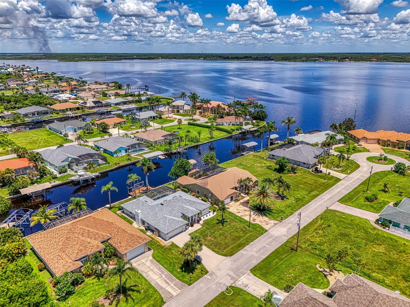 3077 STONE ST, PORT CHARLOTTE, FL, 33981