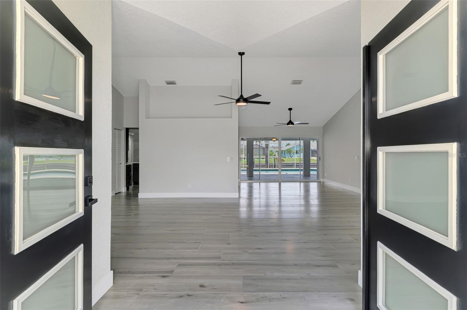 3077 STONE ST, PORT CHARLOTTE, FL, 33981