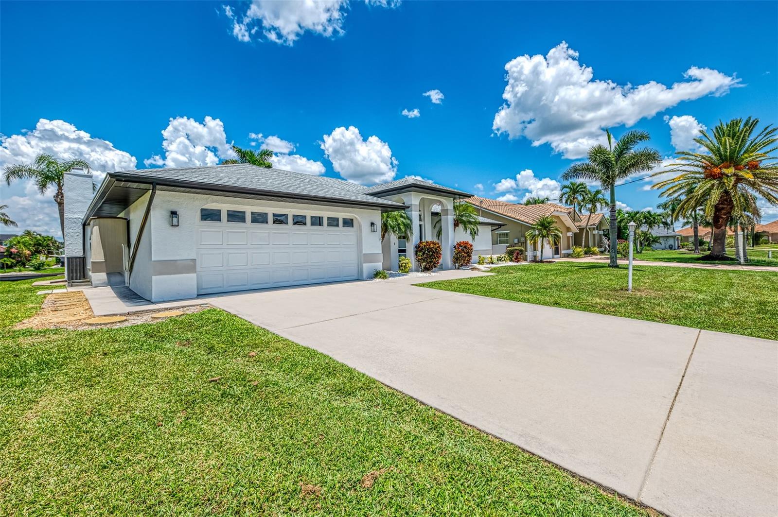 3077 STONE ST, PORT CHARLOTTE, FL, 33981