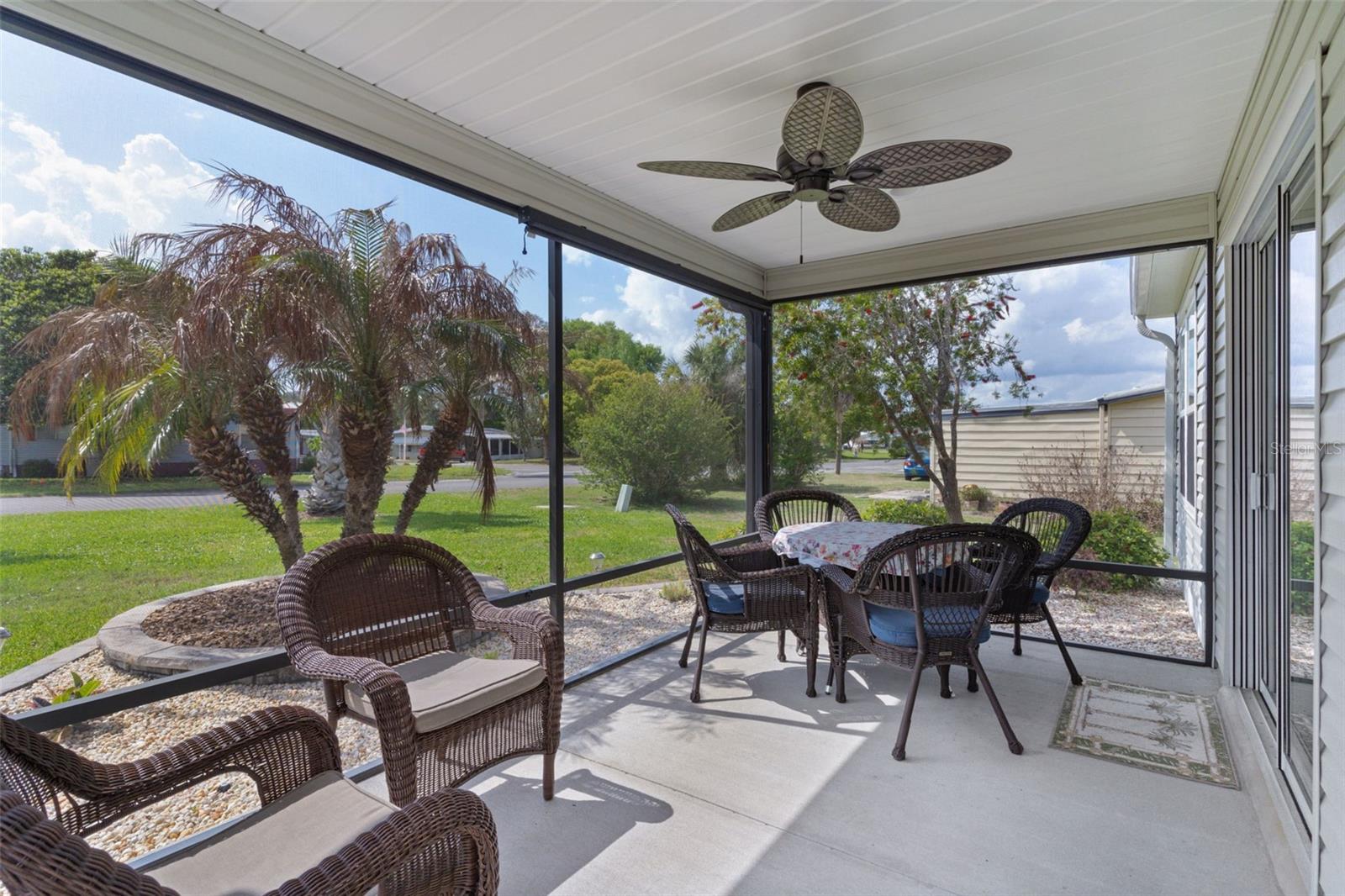 733 JASON DR, LADY LAKE, FL, 32159