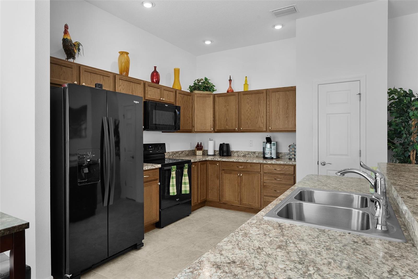 733 JASON DR, LADY LAKE, FL, 32159