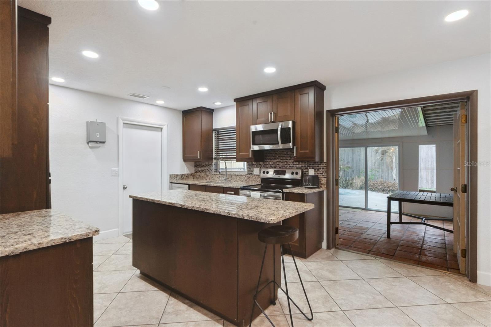 126 SANDALWOOD WAY, LONGWOOD, FL, 32750
