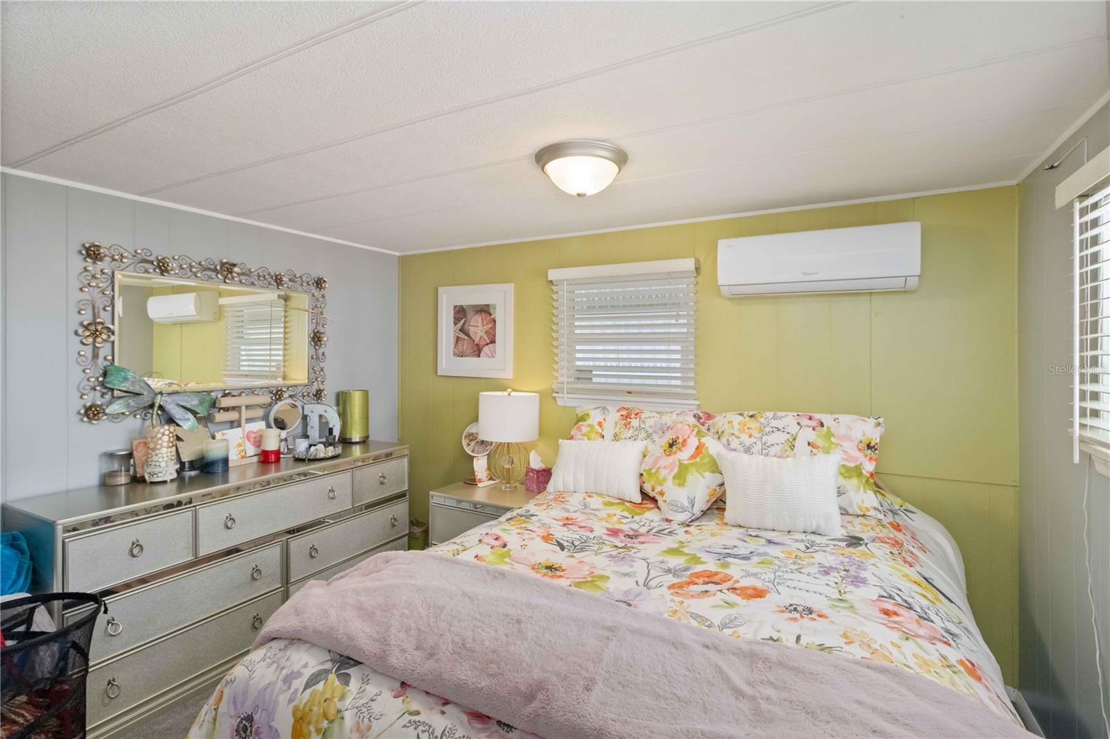 5203 W PINE ST N, ST PETERSBURG, FL, 33709