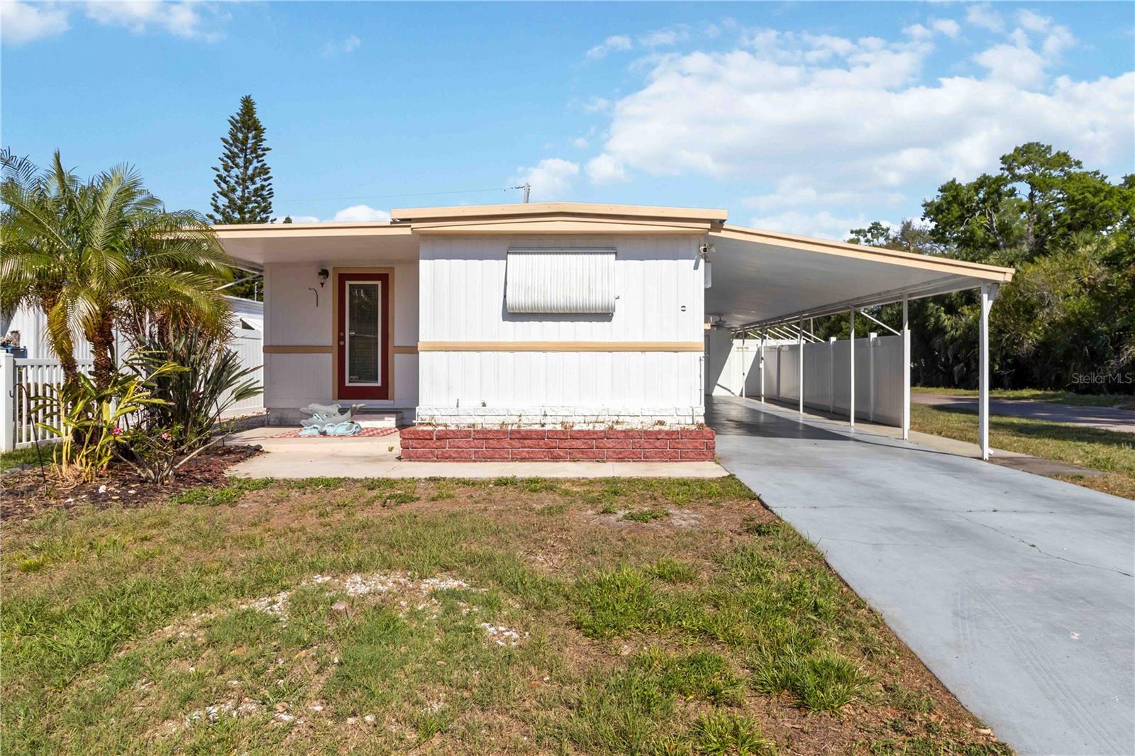 5203 W PINE ST N, ST PETERSBURG, FL, 33709
